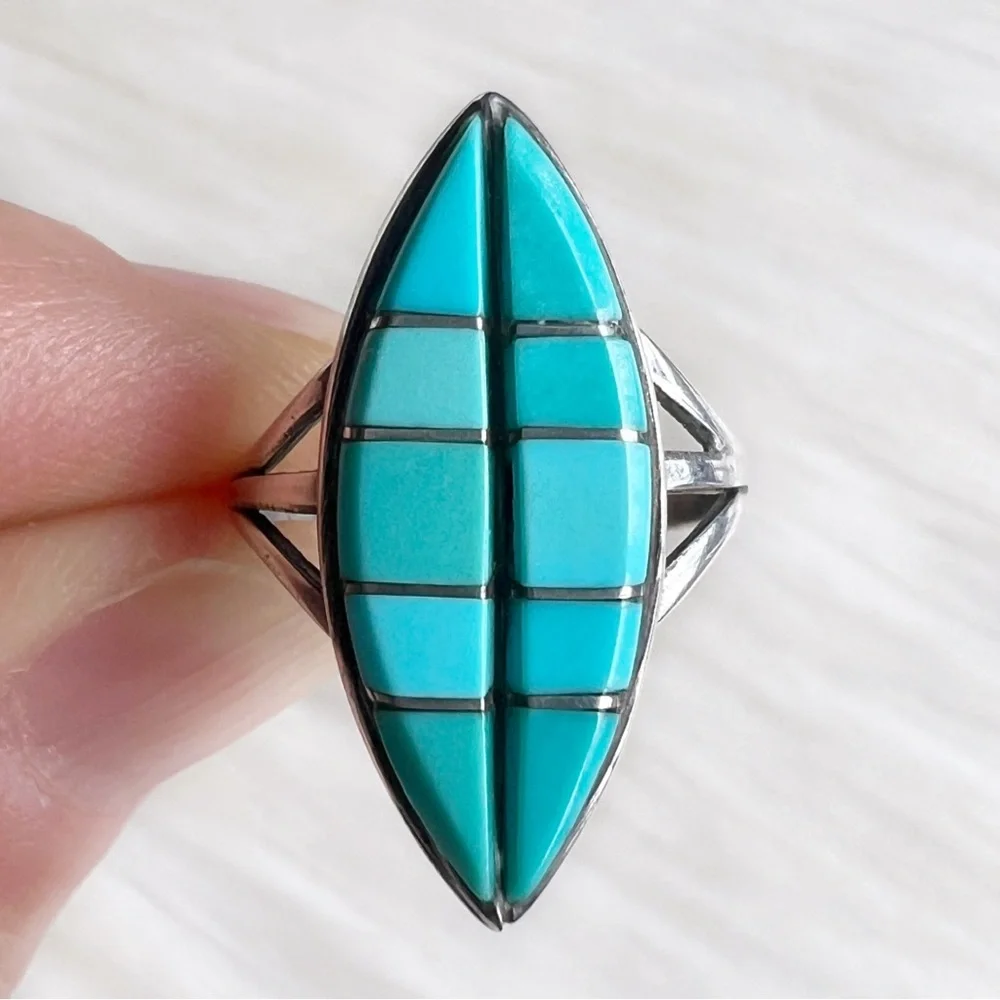 NATIVE Zuni Turquoise Vintage Southwestern Geometric Inlay Sterling Silver Ring